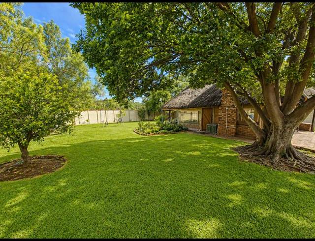 4 BEDROOM HOUSE FOR SALE IN THE REEDS